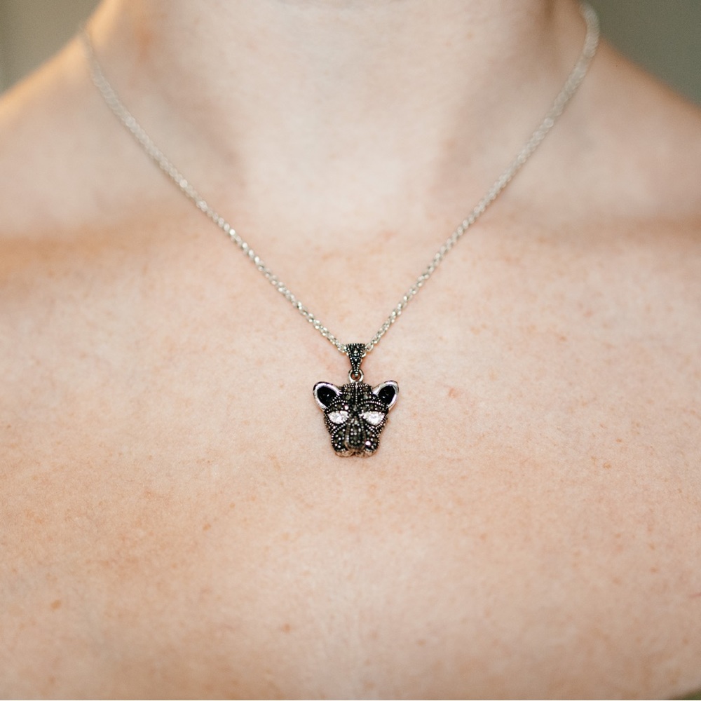 Simple silver tiger pendant necklace 🐯